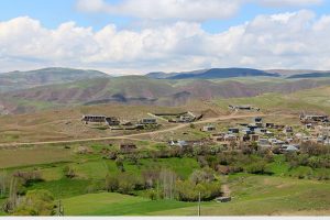 روستای یله قارشو (یئله قارشی)