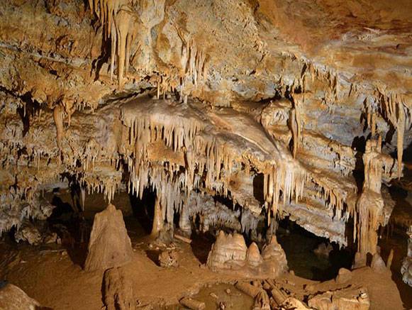 غار هامپوئیل (غارکبوتر)