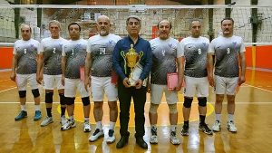 قهرمانی تیم والیبال کارکنان دانشگاه آزاد اسلامی میانه در منطقه دو شمالغرب کشور