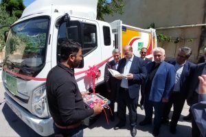 تحویل یک دستگاه خودروی حمل پسماند به دهیاری شیخ درآباد