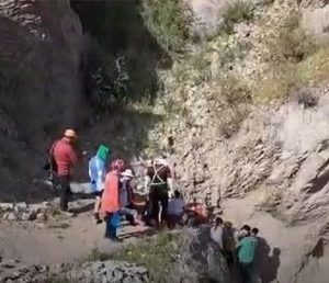 نجات کوهنورد بیمار در قلعه دختر میانه