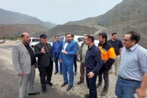 بازدید جمعی از مسئولان از روند اجرای پروژه احداث باند دوم میانه-سرچم