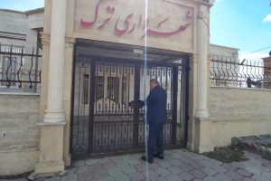 فرماندار میانه: ارائه خدمات به مردم تعطیل بردار نیست