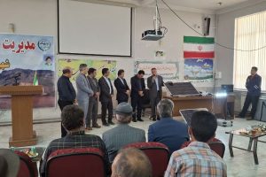اهدا ۱۴ پنل خورشیدی به عشایر میانه
