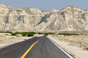 شهرستان میانه نیاز به ساخت ۳۹۸ کیلومتر راه اصلی و فرعی دارد