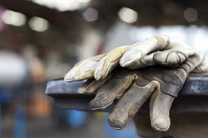 روز کارگر؛ وعده‌ها و فراموشی‌ها