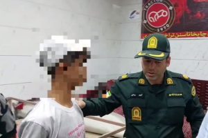 اجرای طرح مقابله با ارازل و اوباش و پاکسازی قهوه خانه ها توسط پلیس میانه