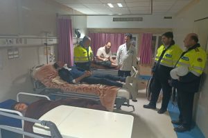 عیادت رئیس پلیس راه میانه–زنجان از مصدومان حادثه واژگونی اتوبوس