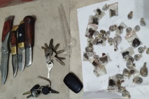  دستگیری موادفروش و شرور سابقه‌دار با کشف ۴۸ بسته مواد مخدر در میانه