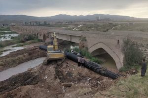 رفع مشکل فاضلاب در مجاورت پل تاریخی راه‌آهن میانه