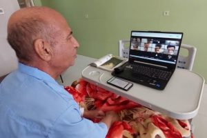 معلمی، جان‌پناهی برای روزهای بیماری معلم میانه‌ای در بیمارستان