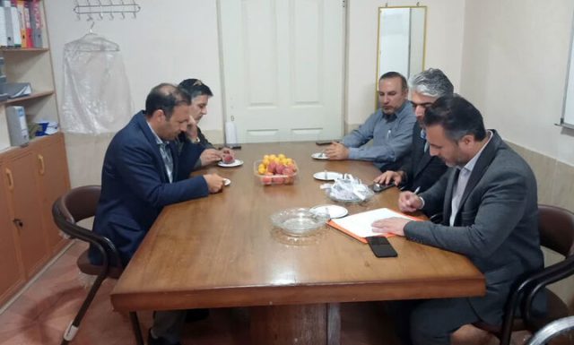 قرعه‌کشی واگذاری زمین به ۳۵ خانواده طرح جوانی جمعیت در میانه