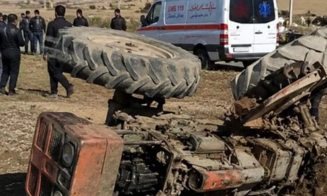 مرگ دو راننده تراکتور در میانه