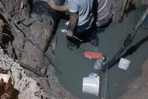 رفع ترکیدگی خط انتقال آب شهرک اسلام آباد در کمتر از ۲۴ ساعت