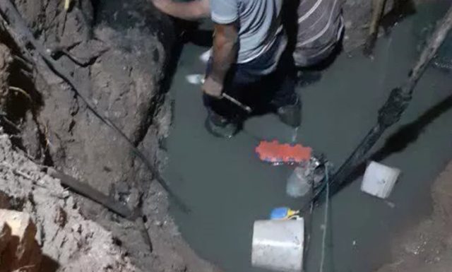 رفع ترکیدگی خط انتقال آب شهرک اسلام آباد در کمتر از ۲۴ ساعت