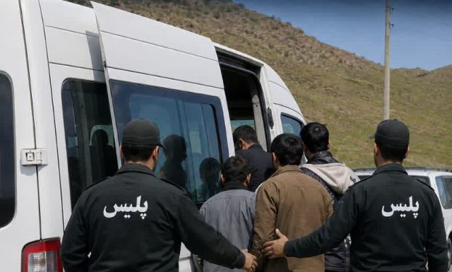 شناسایی و دستگیری ۵ تبعه غیرمجاز در بخش کندوان میانه