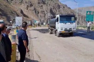 آغاز آسفالت مسیر بین دو تونل میانه ـ سرچم