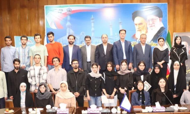 تأکید فرماندار میانه بر توسعه فضاهای آموزشی در کنار تجلیل از رتبه‌های برتر کنکور