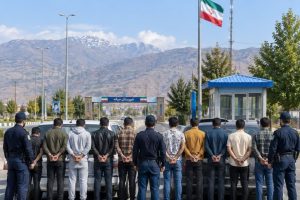 دستگیری ۱۰ تبعه غیرمجاز توسط پلیس میانه
